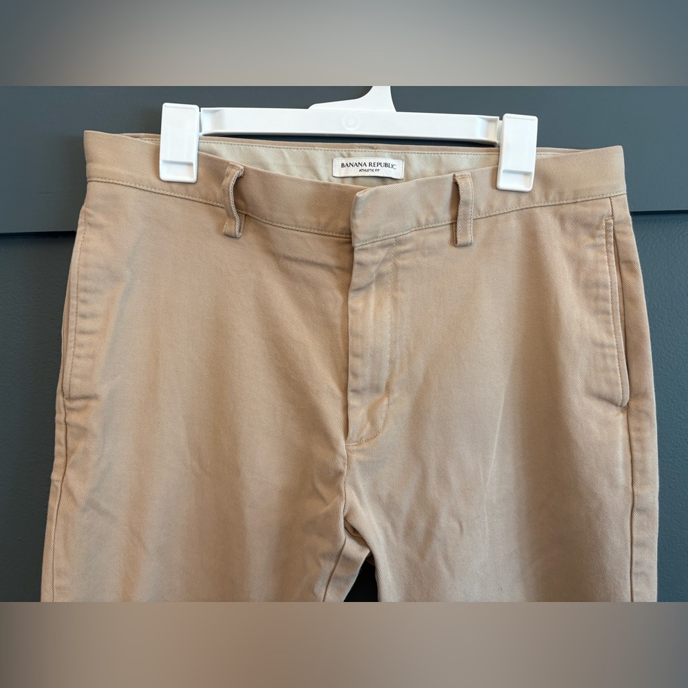 Banana Republic Chino Khaki Men’s Pants 33x30 Athletic Fit Straight Leg - Picture 2 of 6